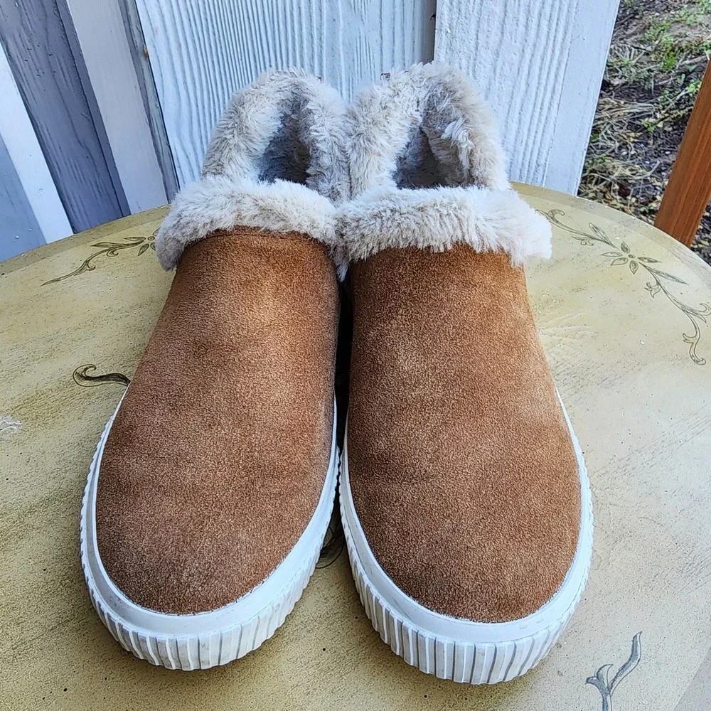 Timberland Sz 7.5 Brown Suede Skyla Sneaker Boots Slip On Faux Fur Trim Cozy